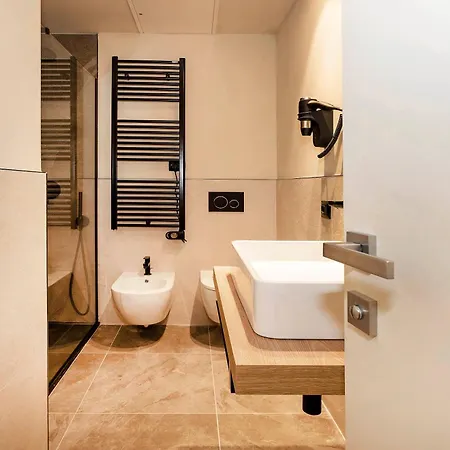 Guest house Italianflat - Verona's River, Free Parking For Car & Bike, Nature, Relax Verona