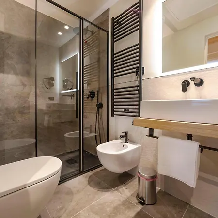 Guest house Italianflat - Verona's River, Free Parking For Car & Bike, Nature, Relax