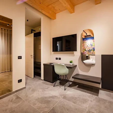 Italianflat - Verona's River, Free Parking For Car & Bike, Nature, Relax Verona
