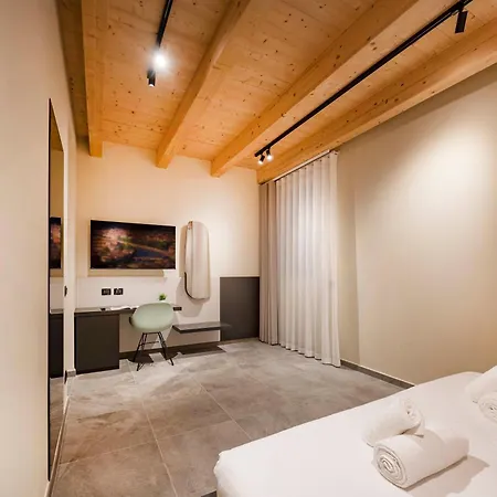 Italianflat - Verona's River, Free Parking For Car & Bike, Nature, Relax Guest house Verona