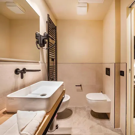 Italianflat - Verona's River, Free Parking For Car & Bike, Nature, Relax *