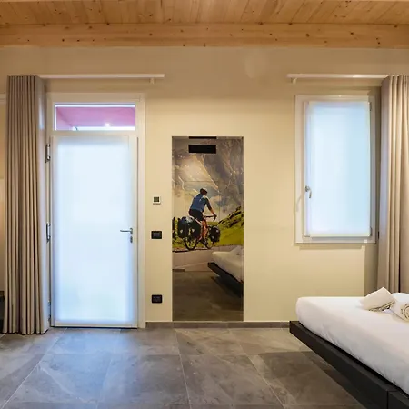 Italianflat - Verona's River, Free Parking For Car & Bike, Nature, Relax Guest house