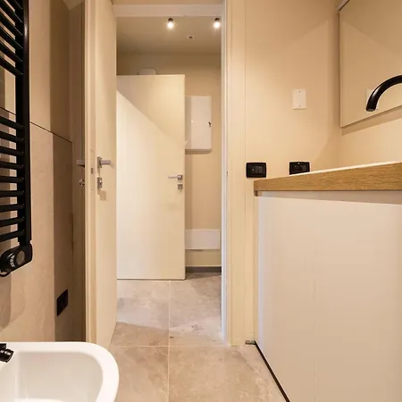 Guest house Italianflat - Verona's River, Free Parking For Car & Bike, Nature, Relax
