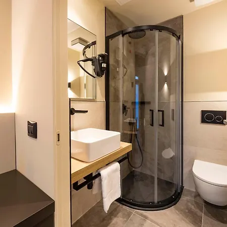 Guest house Italianflat - Verona's River, Free Parking For Car & Bike, Nature, Relax Verona