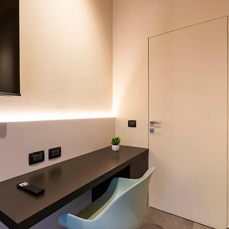 Guest house Italianflat - Verona's River, Free Parking For Car & Bike, Nature, Relax *