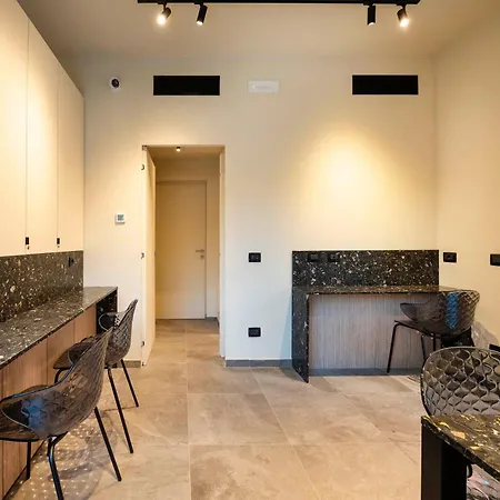 Guest house Italianflat - Verona's River, Free Parking For Car & Bike, Nature, Relax