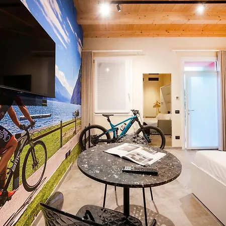 Guest house Italianflat - Verona's River, Free Parking For Car & Bike, Nature, Relax Verona
