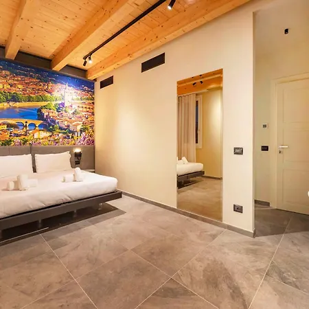 Guest house Italianflat - Verona's River, Free Parking For Car & Bike, Nature, Relax