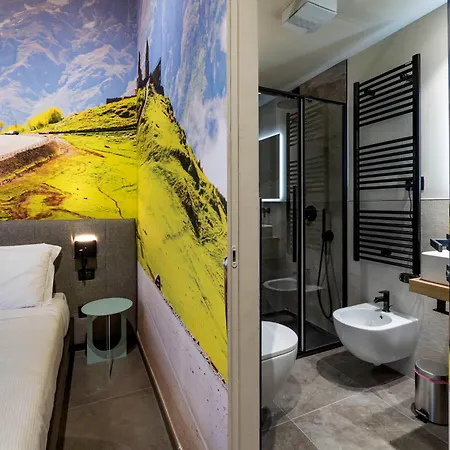 Guest house Italianflat - Verona's River, Free Parking For Car & Bike, Nature, Relax Verona