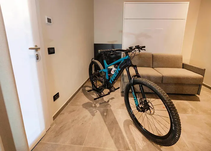 Italianflat - Verona's River, Free Parking For Car & Bike, Nature, Relax בית הארחה 3*