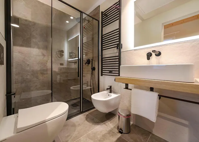 בית הארחה Italianflat - Verona's River, Free Parking For Car & Bike, Nature, Relax
