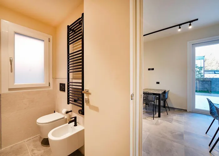 בית הארחה Italianflat - Verona's River, Free Parking For Car & Bike, Nature, Relax ורונה